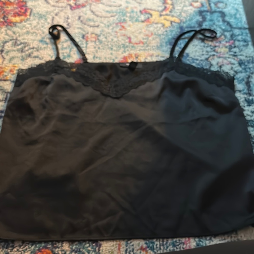 Black tanktop